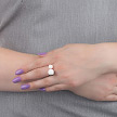 Кольцо из серебра с шариками молочного цвета