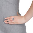 Кольцо из родированного серебра с винтажным дизайном, украшено фианитами и топазом